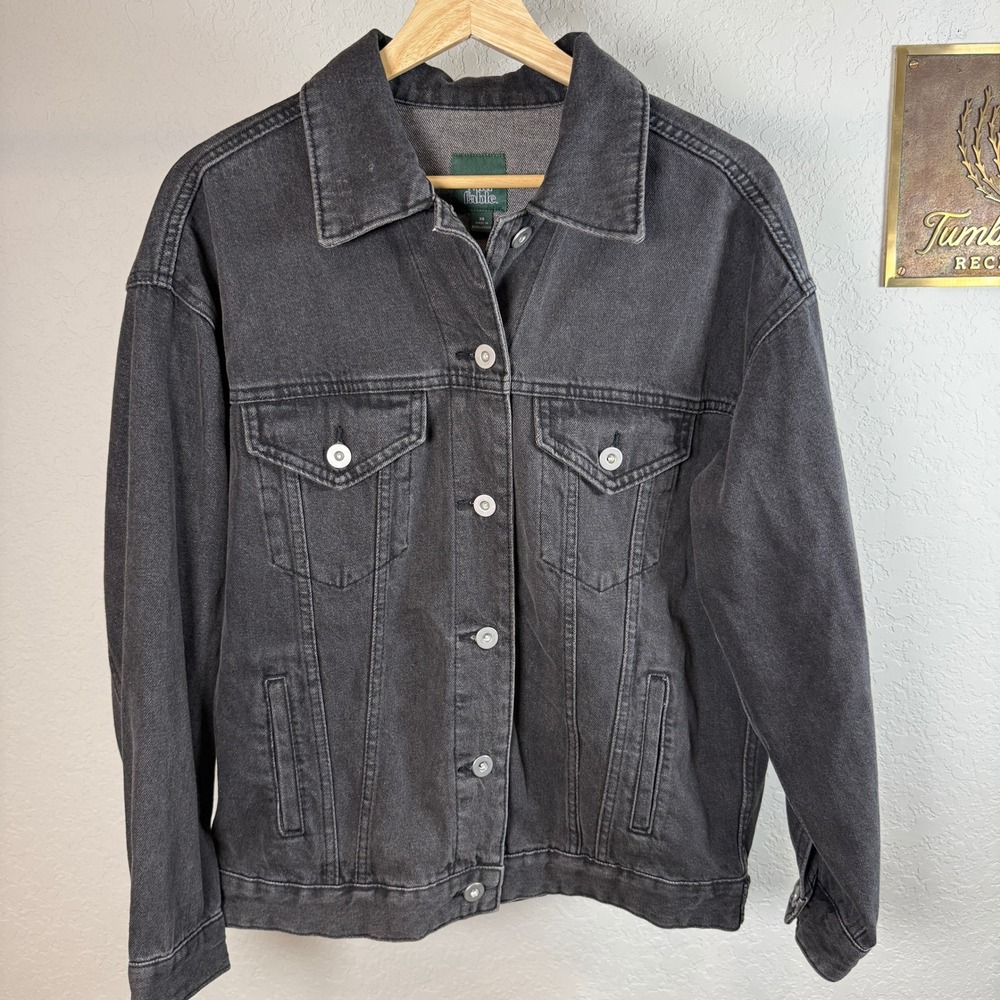 Wild Fable Womens Washed Black Denim Trucker Jacket XS Relaxed Fit 100% Cotton